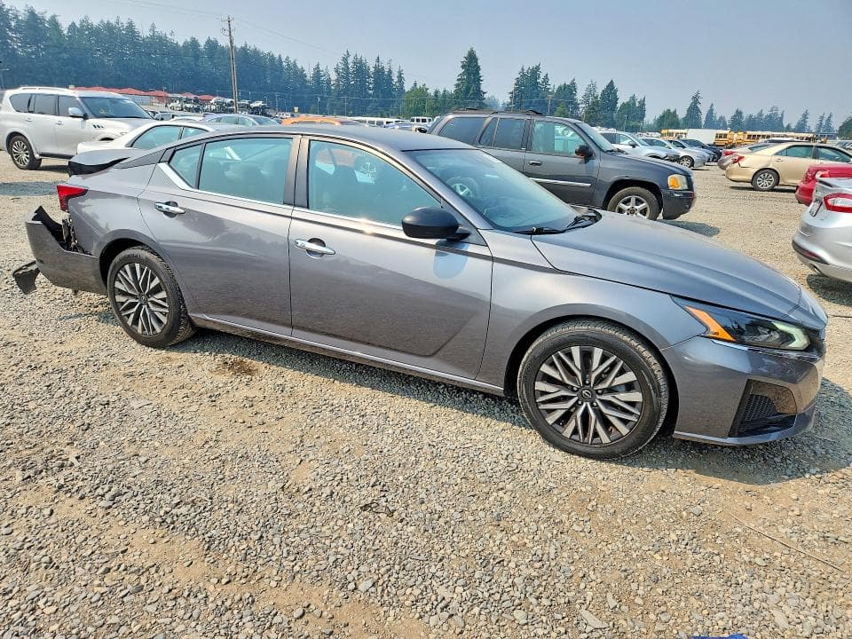 2024 NISSAN ALTIMA SV 4