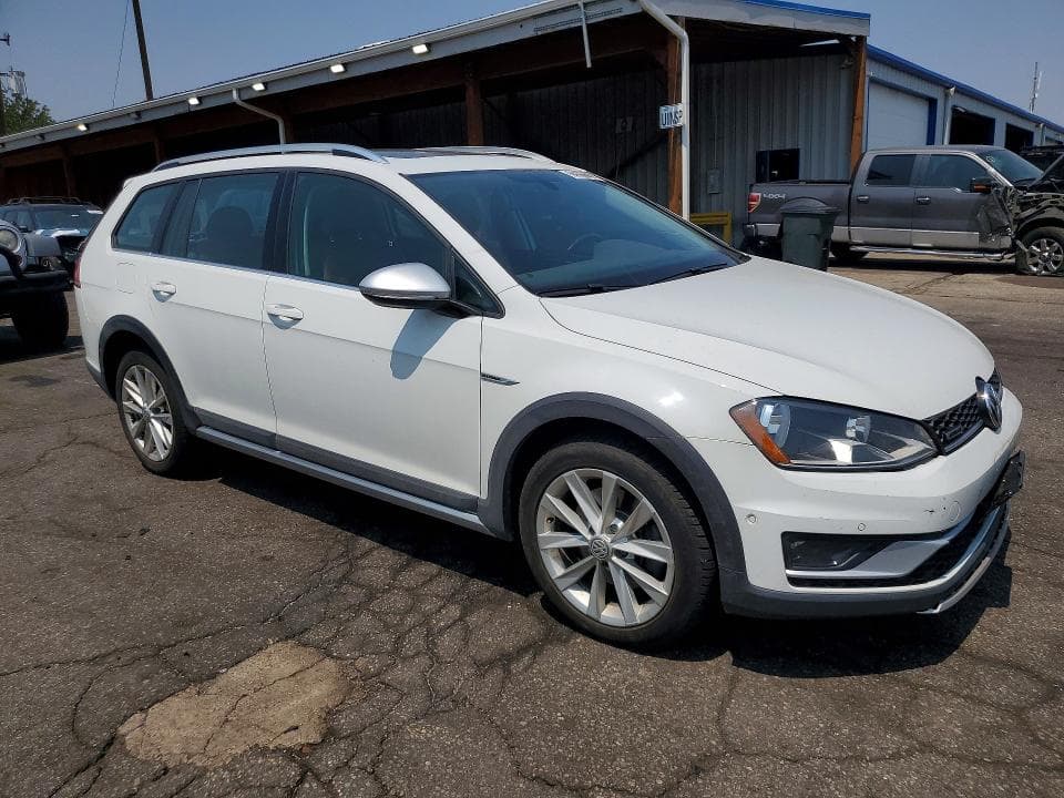 2017 VOLKSWAGEN GOLF ALLTRACK S 4