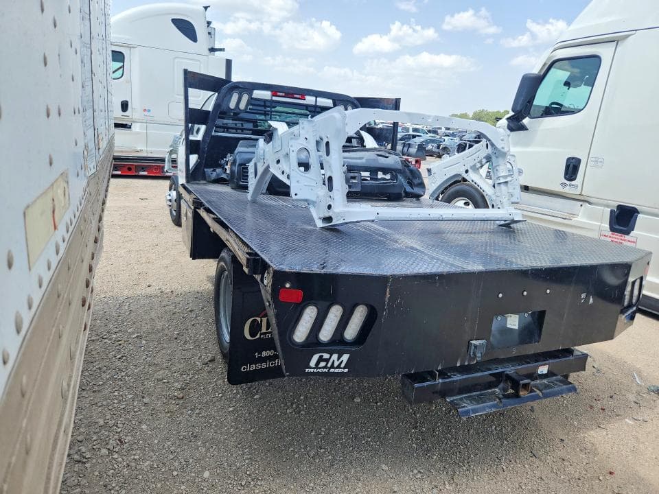 2024 CHEVROLET SILVERADO C3500 2