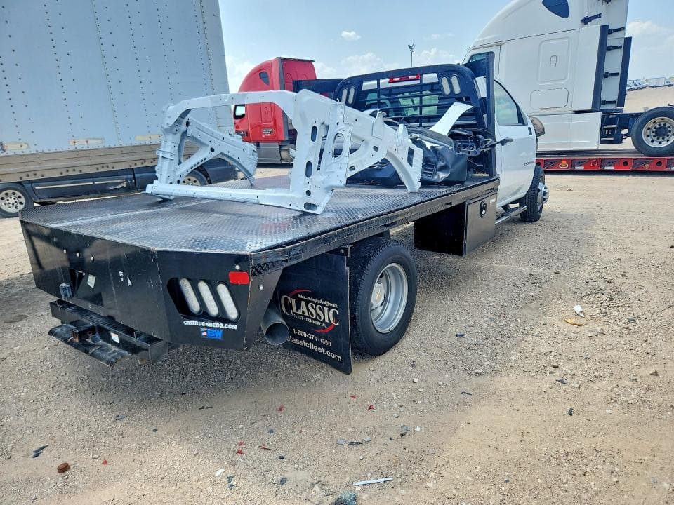 2024 CHEVROLET SILVERADO C3500 3