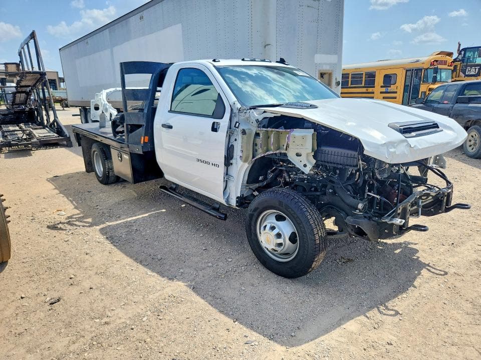 2024 CHEVROLET SILVERADO C3500 4