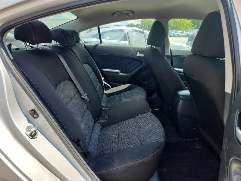 2018 KIA FORTE LX 10