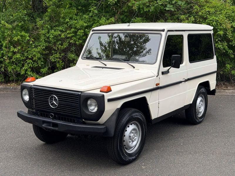 1982 MERCEDES-BENZ 240 240GD 2