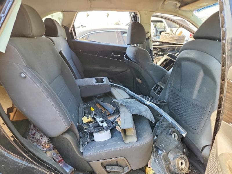 2019 KIA SORENTO LX 11