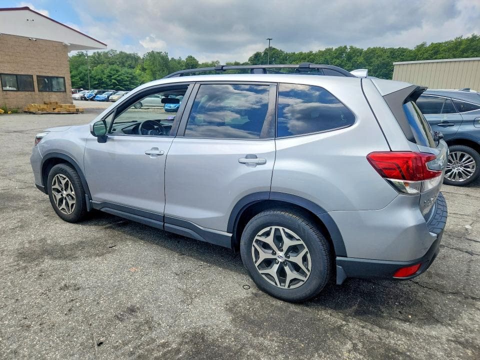 2020 SUBARU FORESTER PREMIUM 2