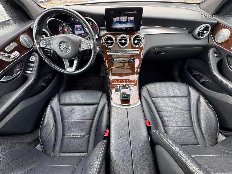2017 MERCEDES-BENZ GLC 300 4MATIC 9