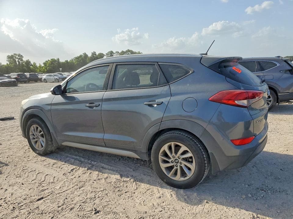 2017 HYUNDAI TUCSON SE 2