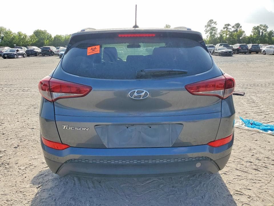 2017 HYUNDAI TUCSON SE 6