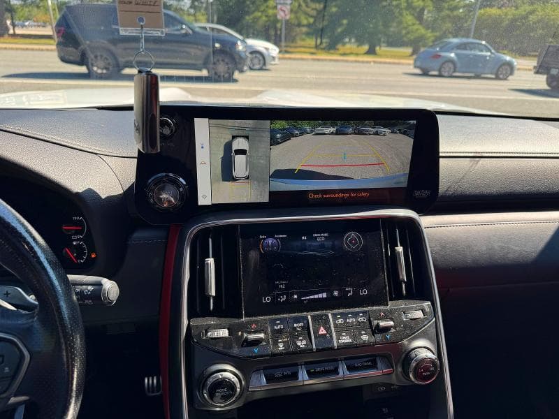 2023 LEXUS LX 600 F SPORT HANDLING 10