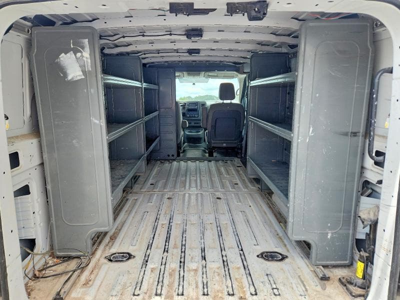 2018 NISSAN NV 2500 HD S 10
