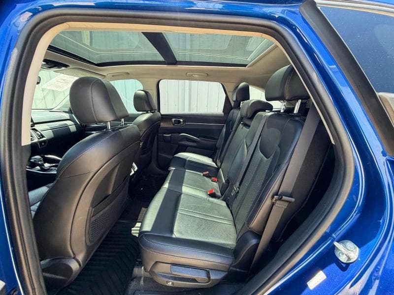 2023 KIA SORENTO S 6