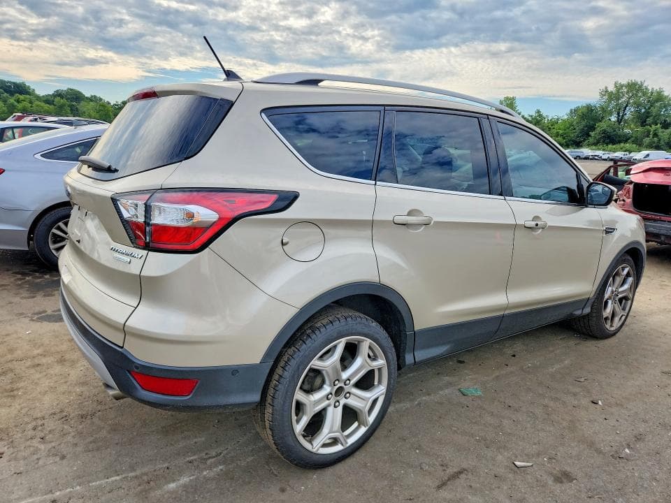 2018 FORD ESCAPE TITANIUM 3