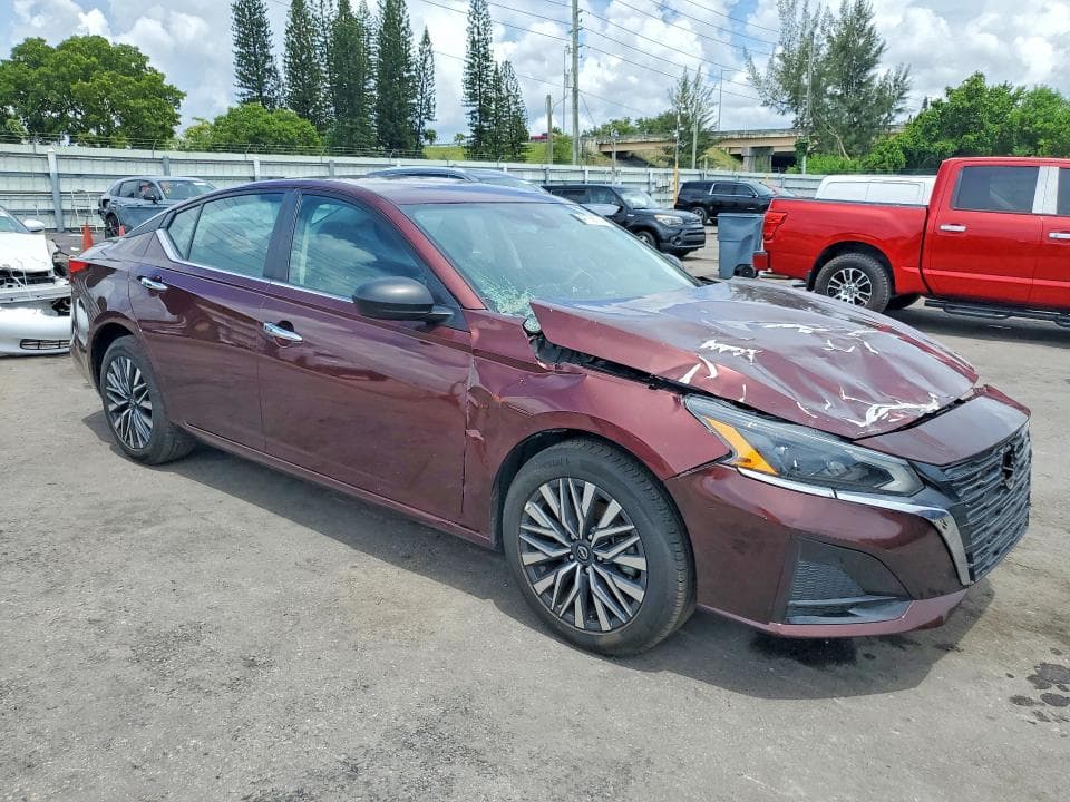 2025 NISSAN ALTIMA SV 4