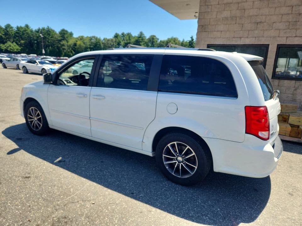 2017 DODGE GRAND CARAVAN SXT 2