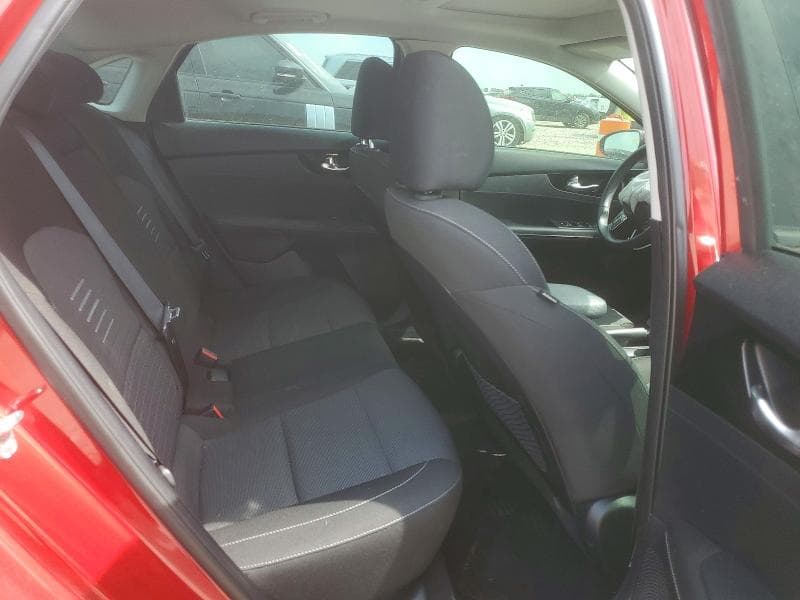 2019 KIA FORTE S 10