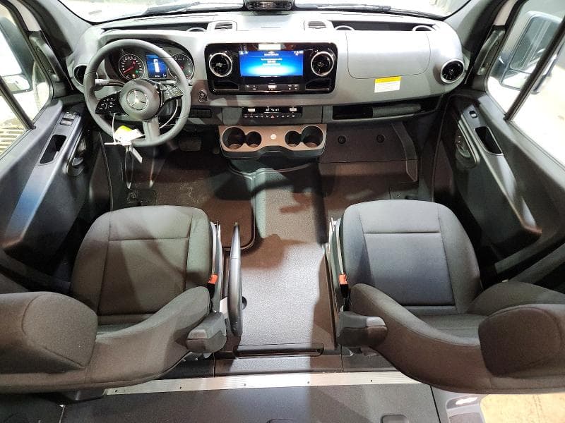 2026 MERCEDES-BENZ SPRINTER 2500 8