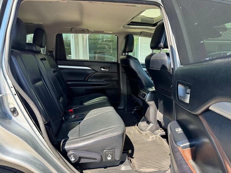 2017 TOYOTA HIGHLANDER XLE 6
