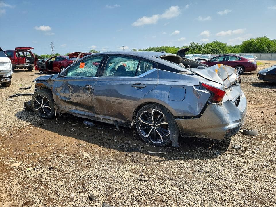 2025 NISSAN ALTIMA SR 2