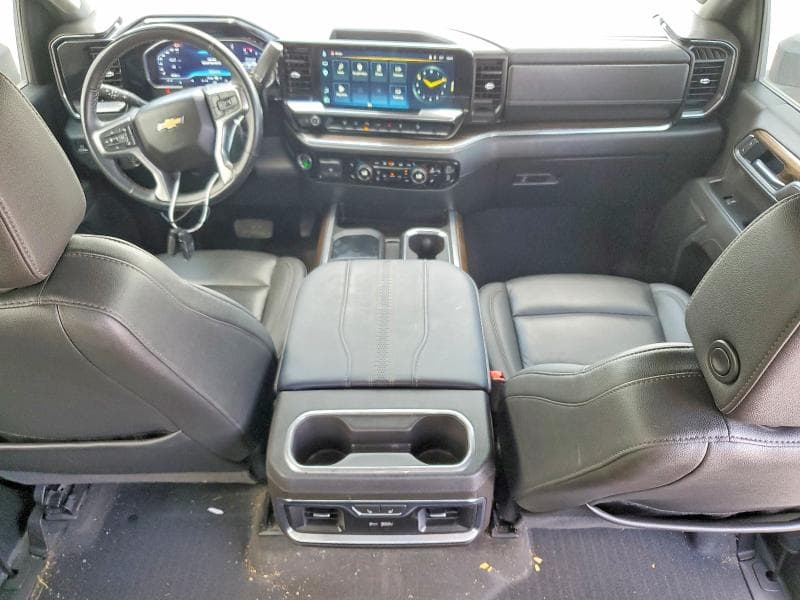 2025 CHEVROLET SILVERADO K3500 LT 8
