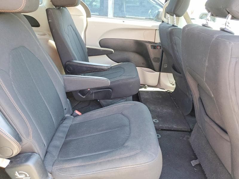 2019 CHRYSLER PACIFICA TOURING PLUS 11