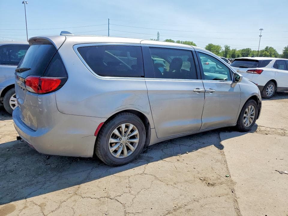 2019 CHRYSLER PACIFICA TOURING PLUS 3