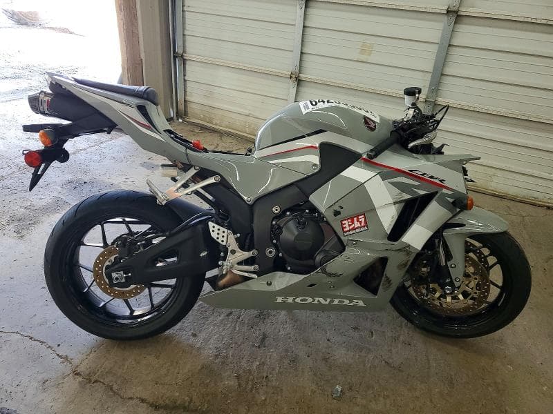 2026 HONDA CBR600 RR - 1