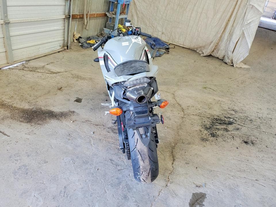 2026 HONDA CBR600 RR 4