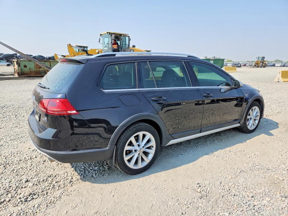 2017 VOLKSWAGEN GOLF ALLTRACK S 3