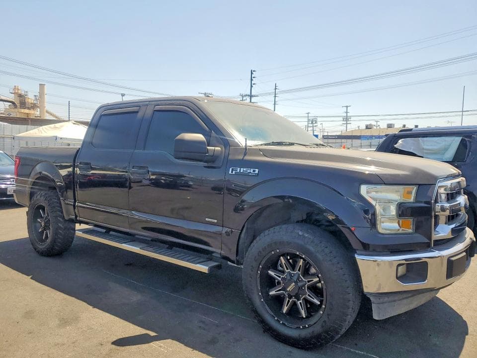 2017 FORD F150 SUPERCREW 4