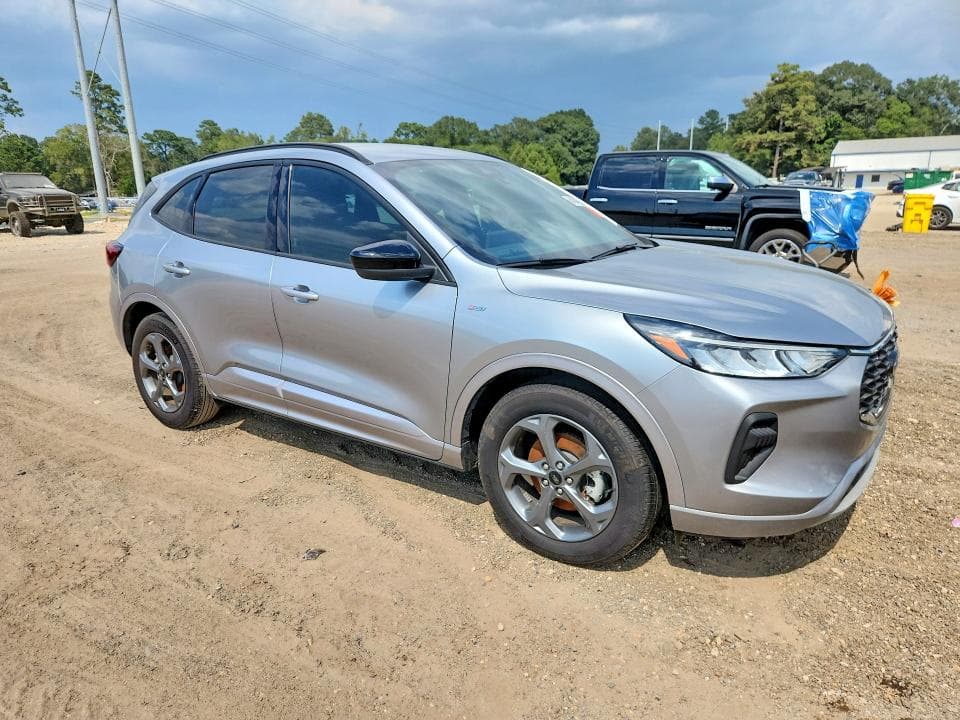 2024 FORD ESCAPE ST LINE 4