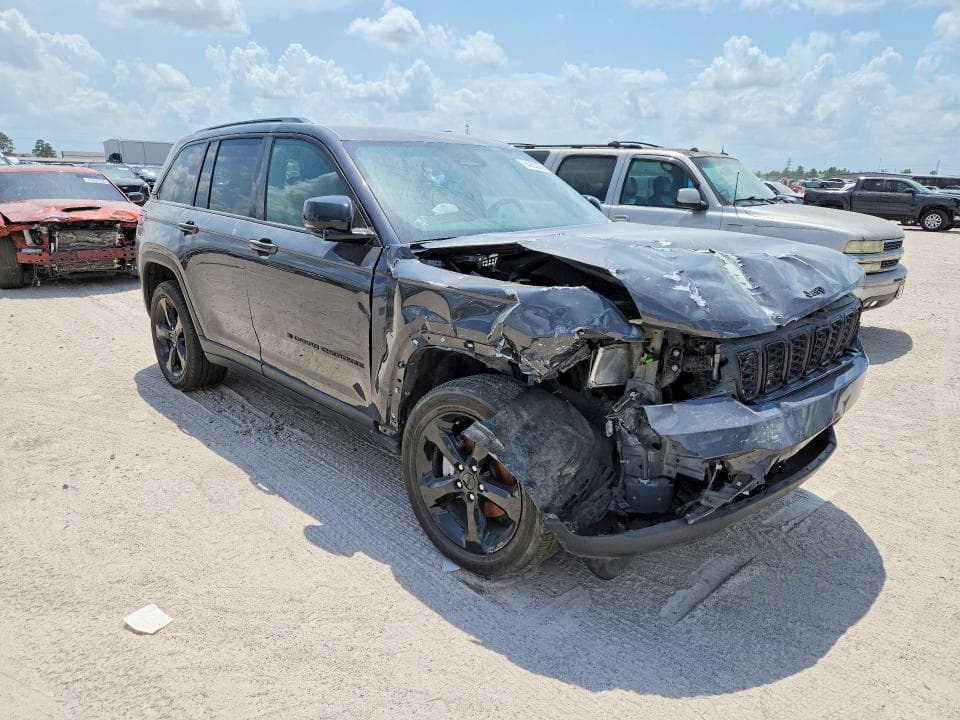 2024 JEEP GRAND CHEROKEE LAREDO 4