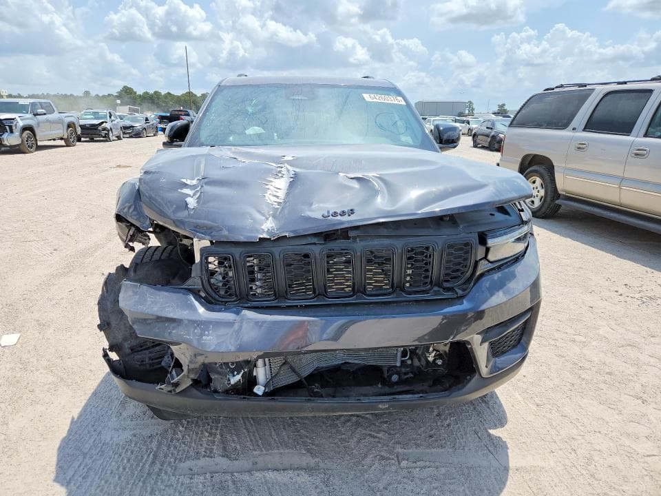 2024 JEEP GRAND CHEROKEE LAREDO 5