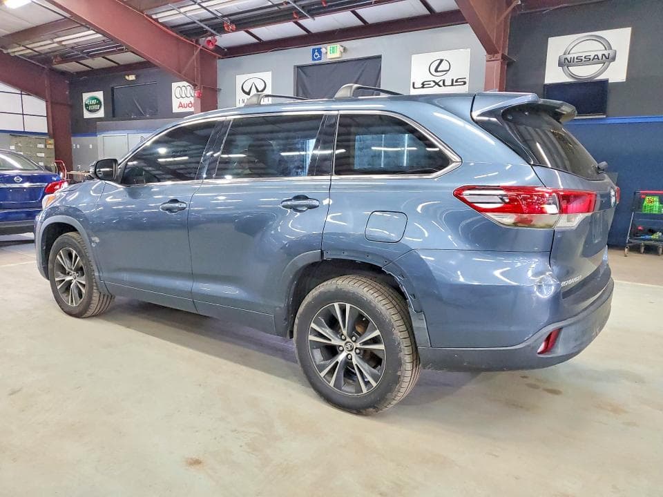 2018 TOYOTA HIGHLANDER LE PLUS 2