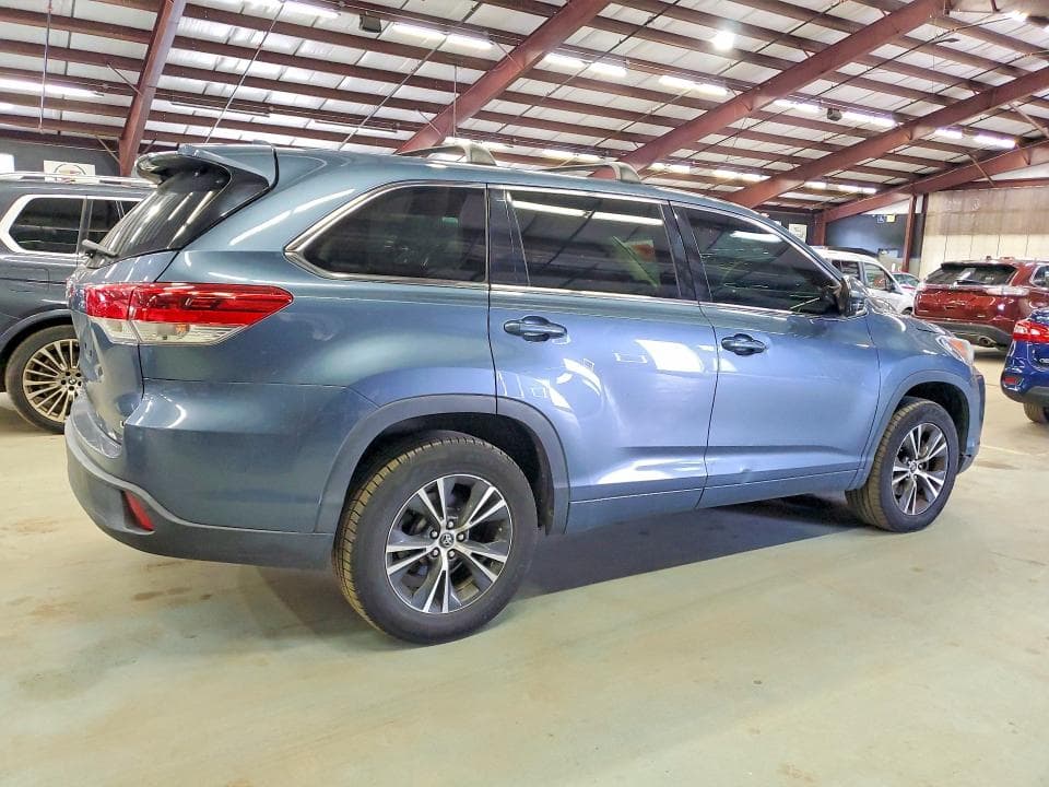 2018 TOYOTA HIGHLANDER LE PLUS 3