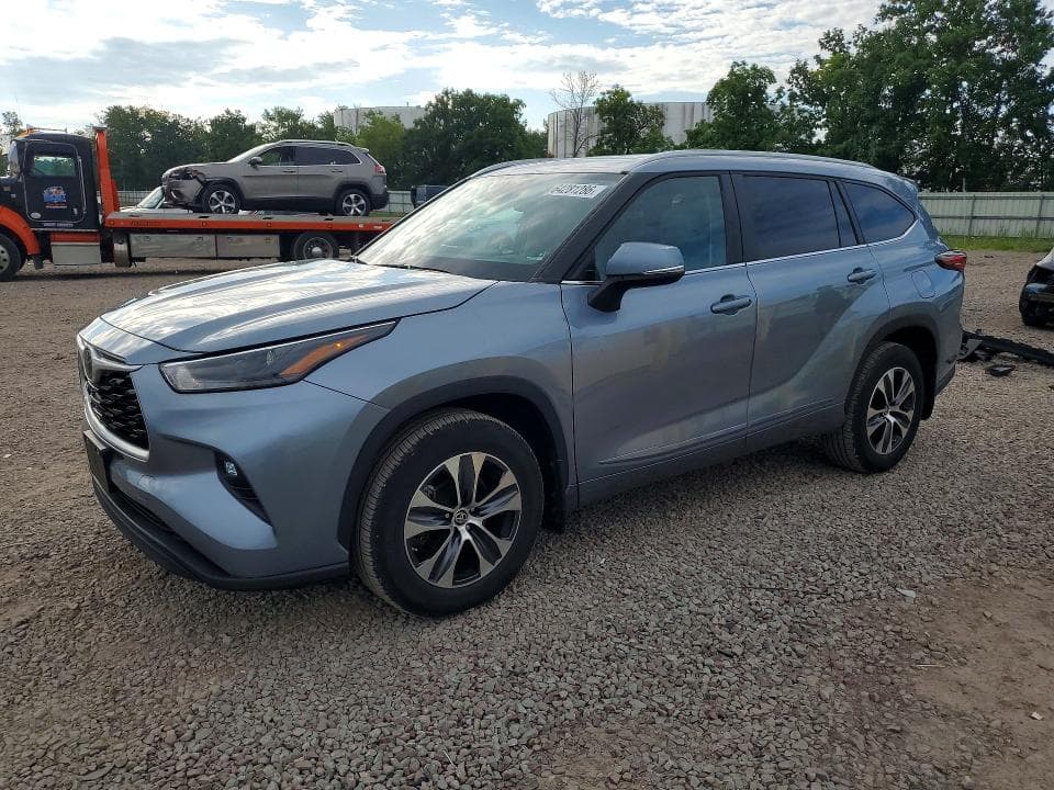 2024 TOYOTA HIGHLANDER XLE - 1