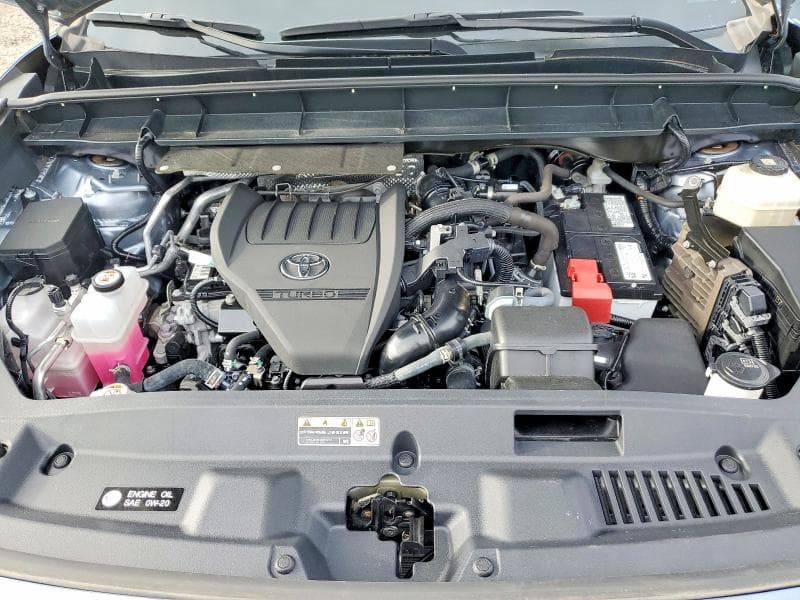 2024 TOYOTA HIGHLANDER XLE 12