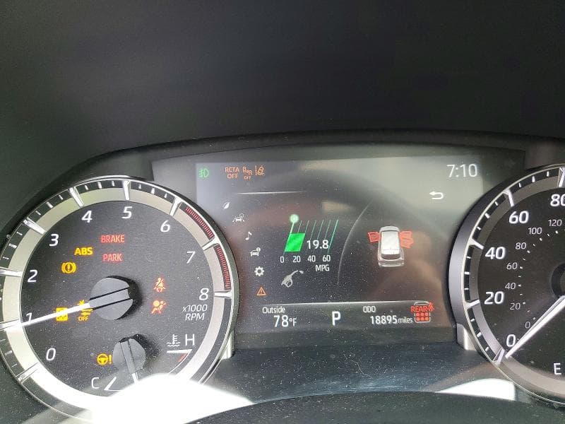 2024 TOYOTA HIGHLANDER XLE 9