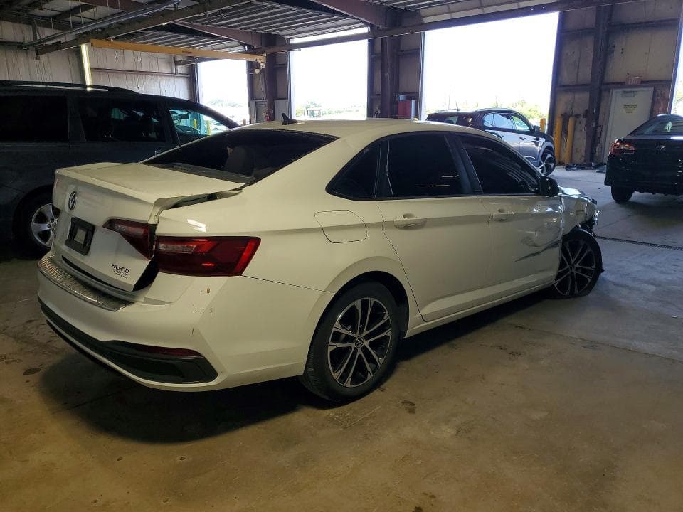 2024 VOLKSWAGEN JETTA SPORT 3