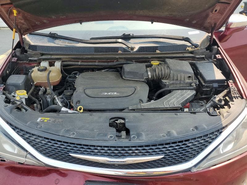 2017 CHRYSLER PACIFICA LIMITED 12
