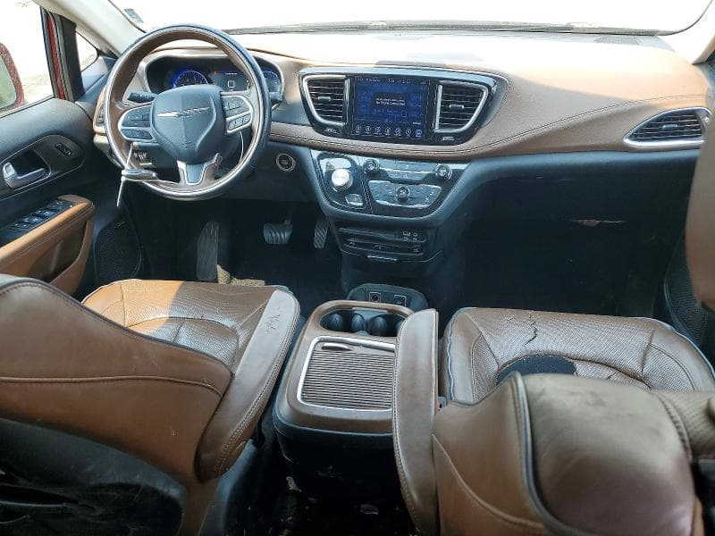 2017 CHRYSLER PACIFICA LIMITED 8