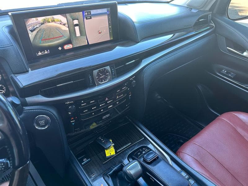 2018 LEXUS LX 570 12