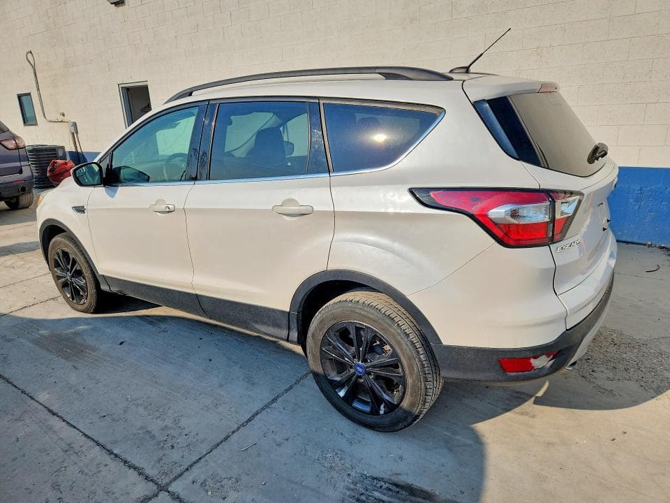 2018 FORD ESCAPE SE 2