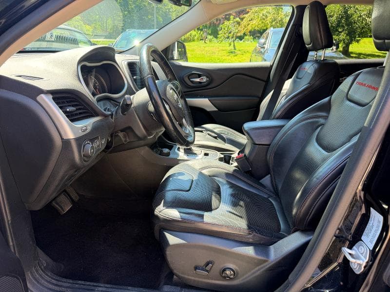 2018 JEEP CHEROKEE TRAILHAWK 11