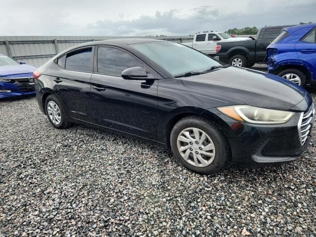 2017 HYUNDAI ELANTRA SE 4