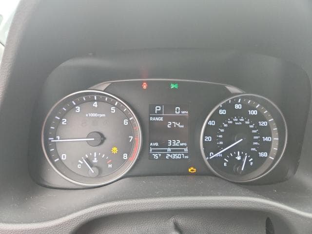2017 HYUNDAI ELANTRA SE 9