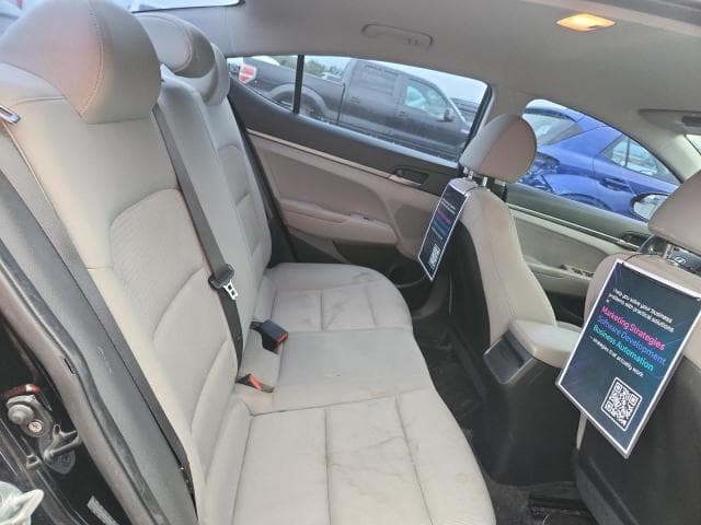 2017 HYUNDAI ELANTRA SE 10