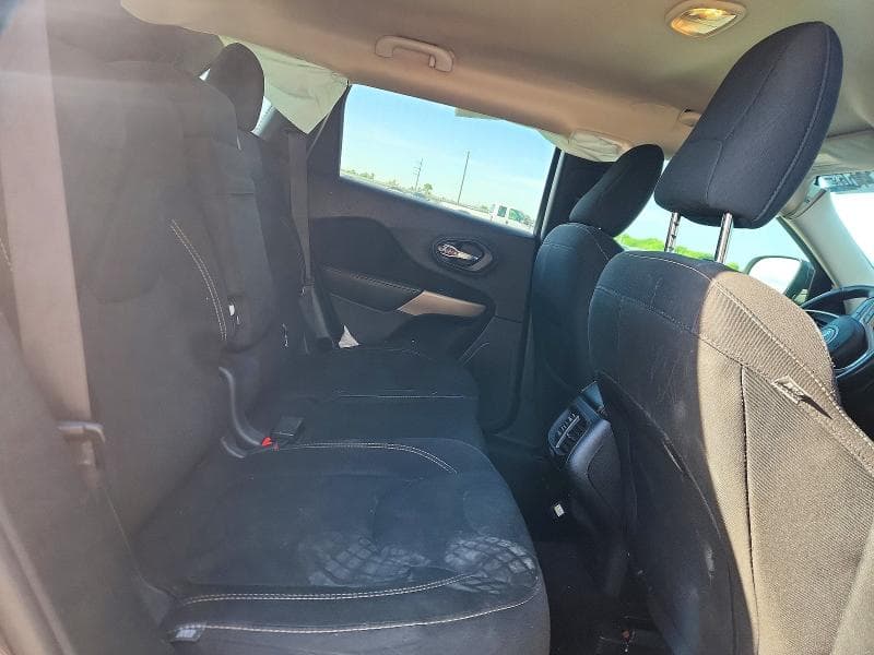 2017 JEEP CHEROKEE LATITUDE 19
