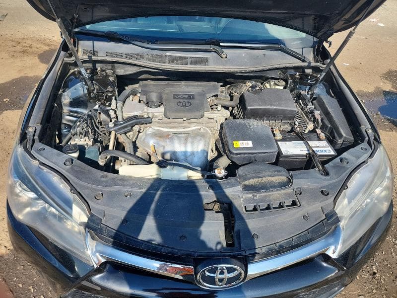 2017 TOYOTA CAMRY SE 11