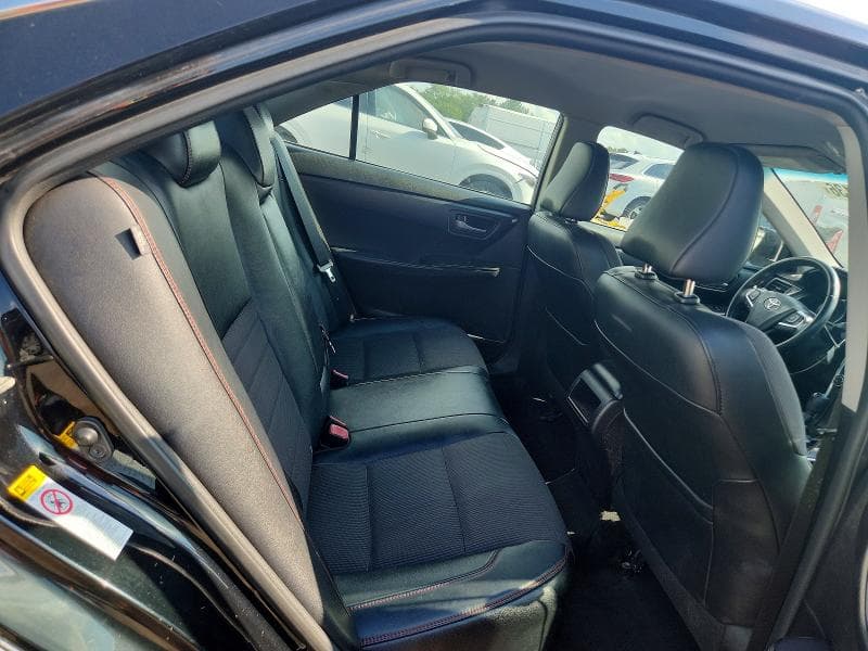 2017 TOYOTA CAMRY SE 10