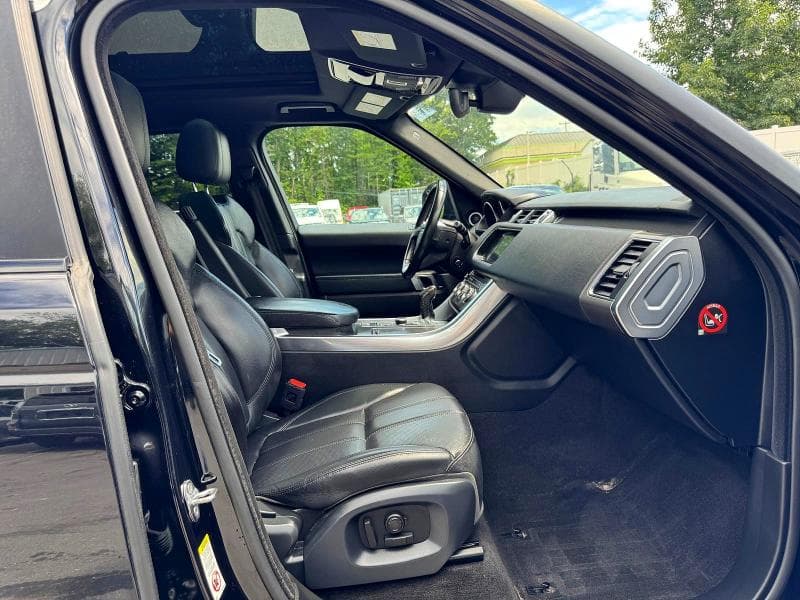 2017 LAND ROVER RANGE ROVER SPORT SE 8